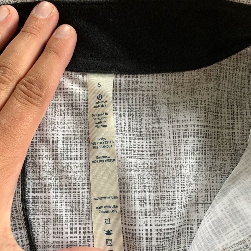 Lululemon Jacket Lightweight! - image 3